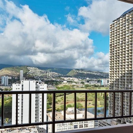 Private One Bedroom Condo, With Corporate Rental Car Savings Code Included, Free Onsite Parking Honolulu Kültér fotó