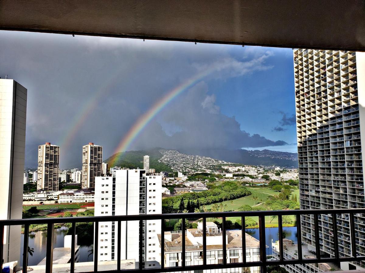 Private One Bedroom Condo, With Corporate Rental Car Savings Code Included, Free Onsite Parking Honolulu Kültér fotó